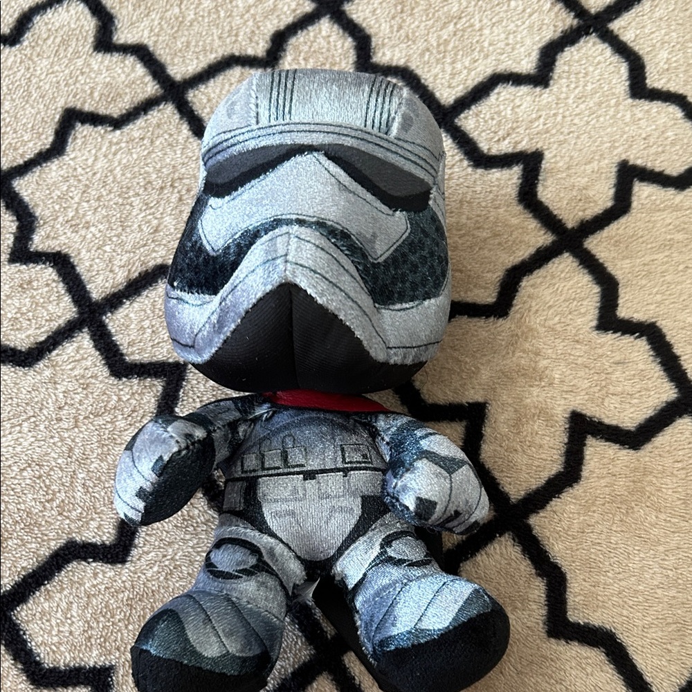 Star Wars Captain Phasma Stormtrooper Cape Plush Soft Toy  Preowned no label